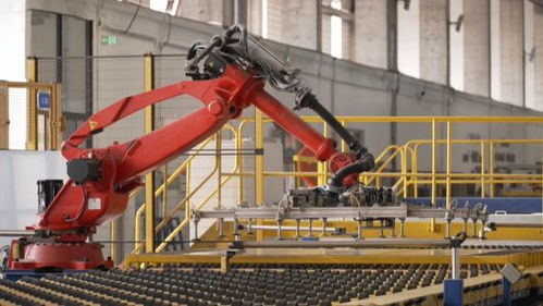 智領(lǐng)未來，創(chuàng)新驅(qū)動——襄城光伏玻璃企業(yè)邁向高質(zhì)量發(fā)展新征途